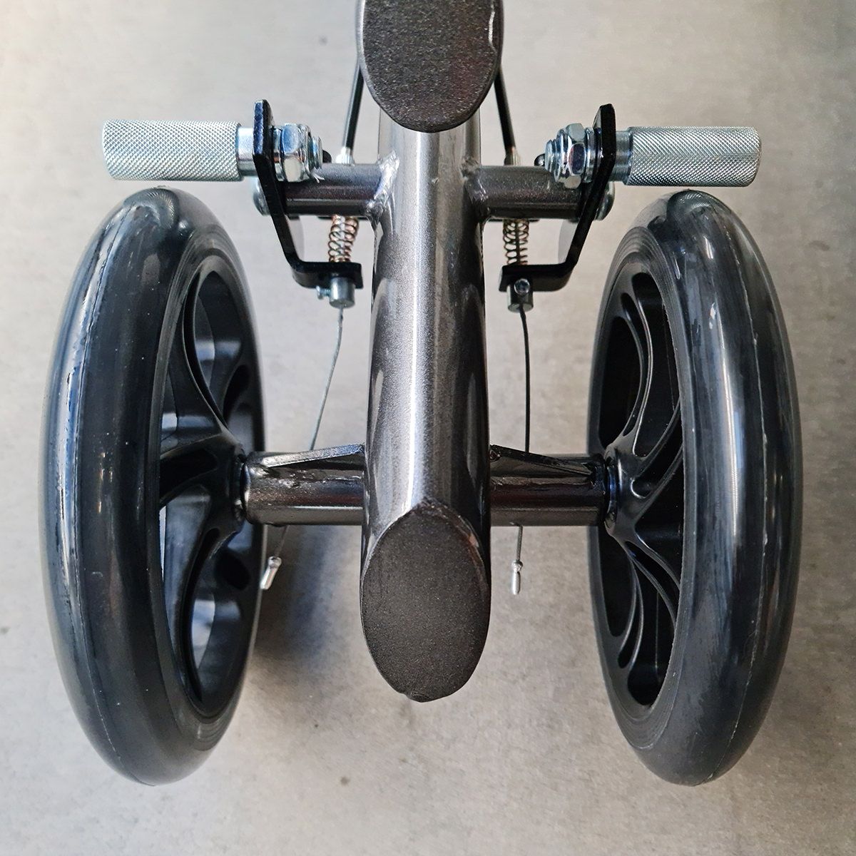 KNEE SCOOTER KC2 - SOLID TYRE